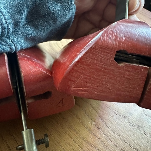 Vintage shoe stretchers - Picture 3 of 6